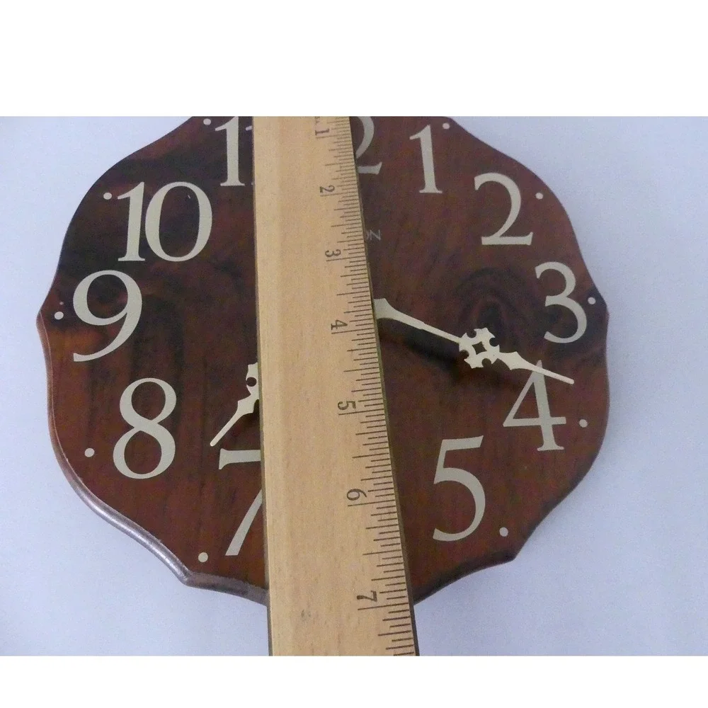 Verichron Vintage Wood Wall Clock Scalloped Edge Quartz Harris Mallow USA 7.5